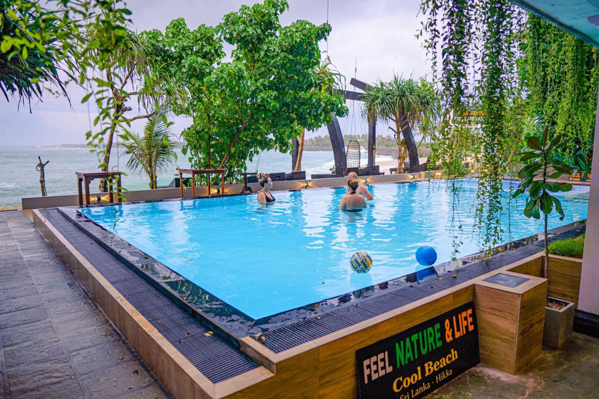 Cool Beach Hotel Hikkaduwa Buitenkant foto