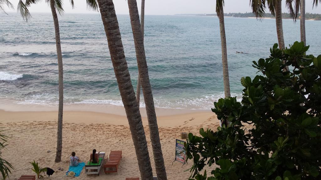 Cool Beach Hotel Hikkaduwa Buitenkant foto