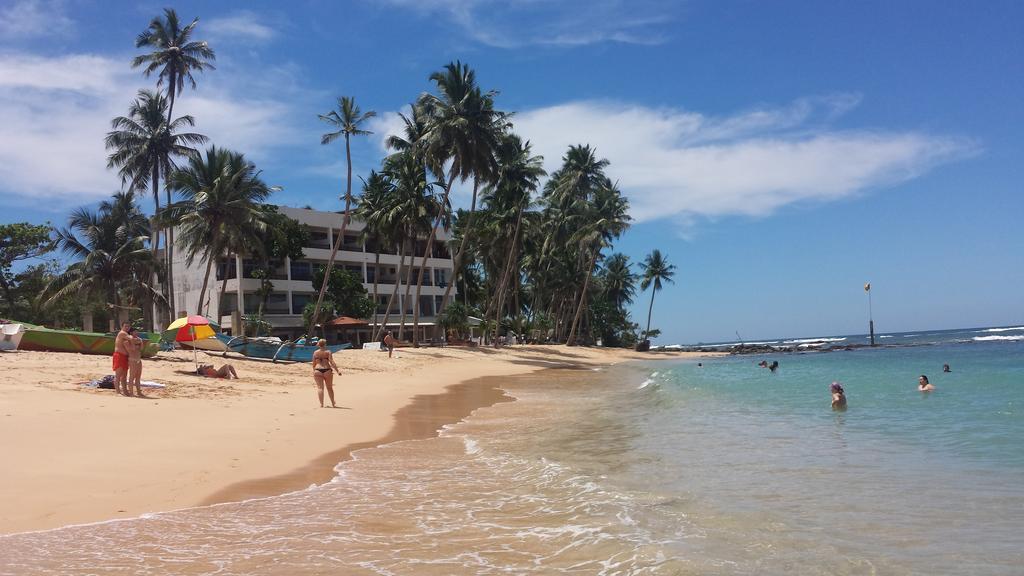 Cool Beach Hotel Hikkaduwa Buitenkant foto