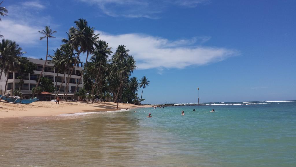 Cool Beach Hotel Hikkaduwa Buitenkant foto